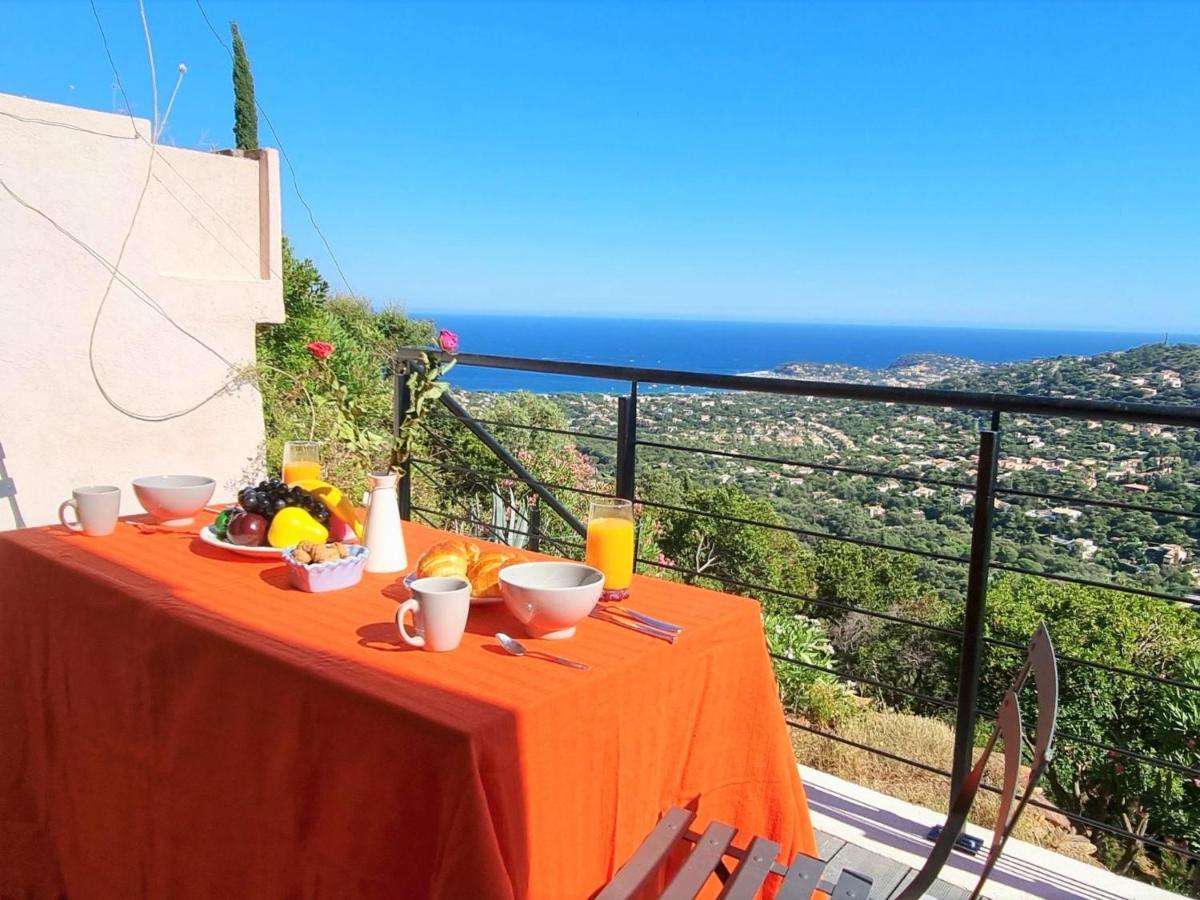 Holiday Home Les Terrasses De L'Eau Blanche-4 By Interhome Cavalaire-sur-Mer Exterior photo